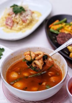 soup tom yam