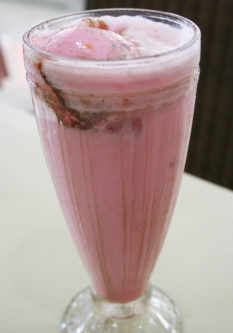 milk shake strawberry